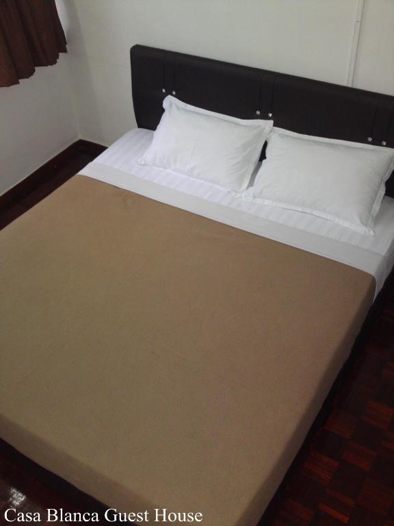 Casa Blanca Guest House Malacca Bagian luar foto