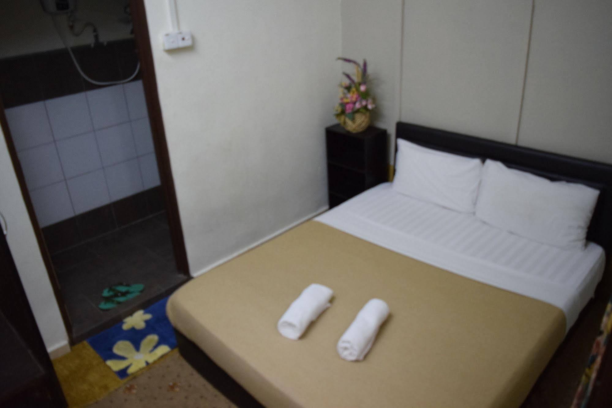 Casa Blanca Guest House Malacca Bagian luar foto